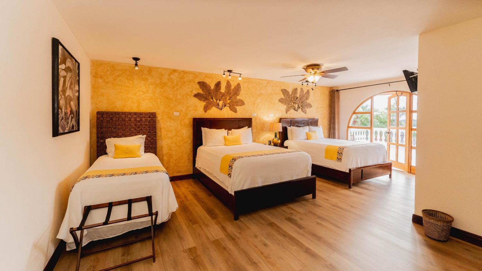 Buena Vista Chic Hotel Pilas Szoba fotó