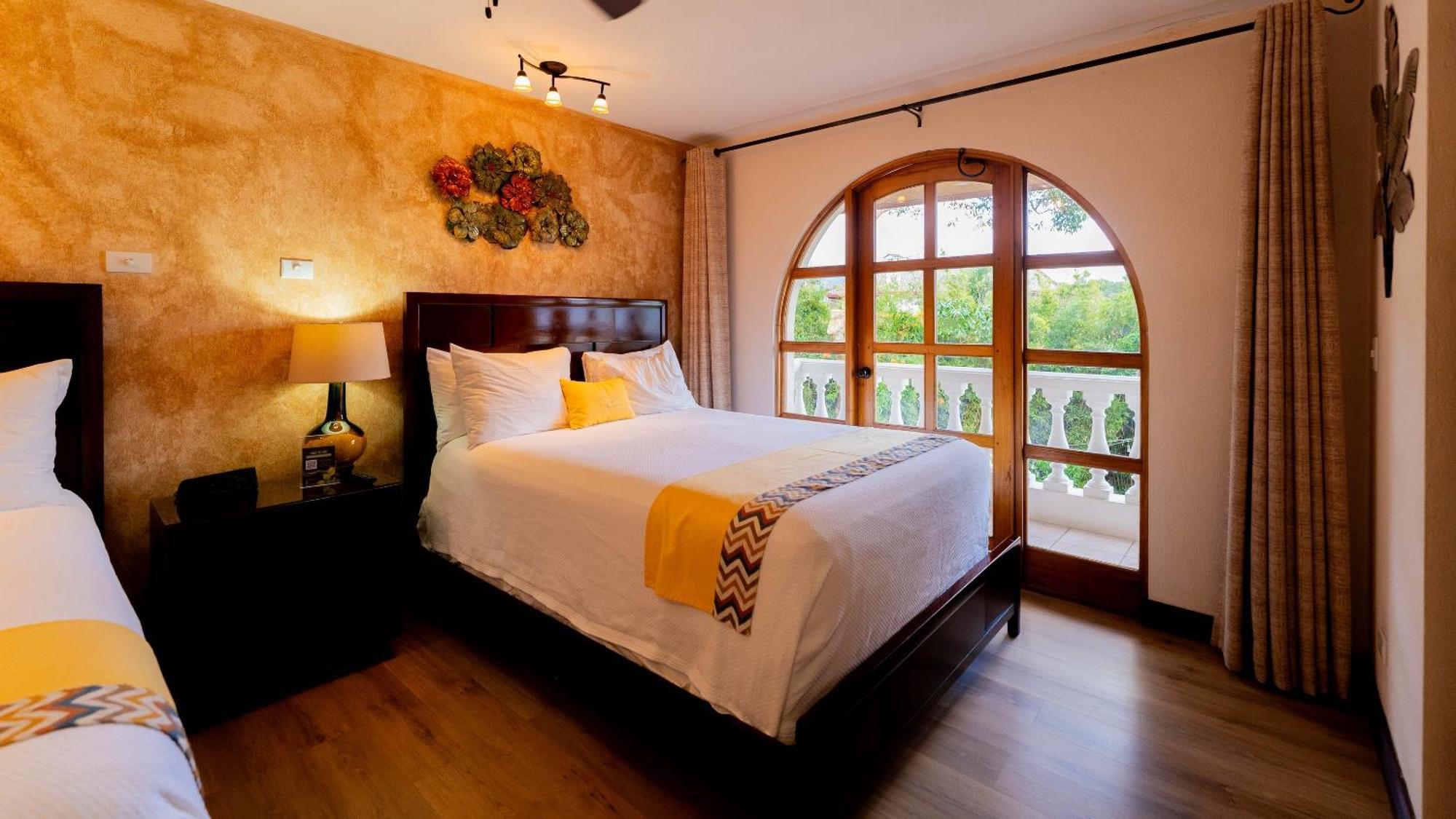 Buena Vista Chic Hotel Pilas Szoba fotó
